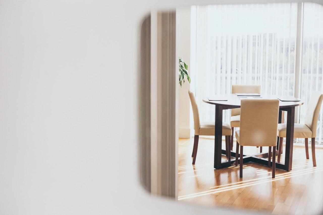 Serviced Apartment In Liverpool City Centre - Free Parking - Balcony - By Happy Days Eksteriør billede