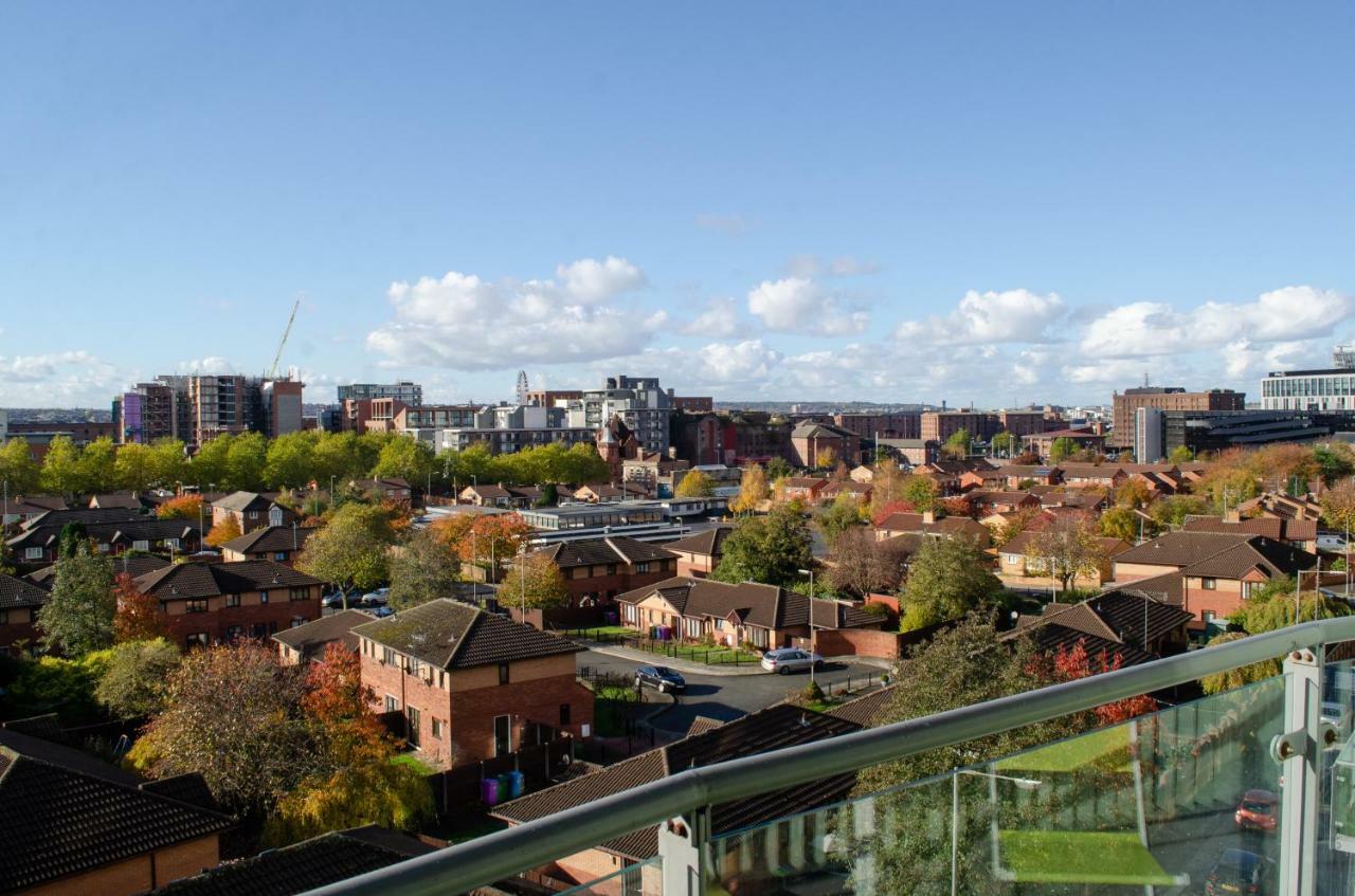 Serviced Apartment In Liverpool City Centre - Free Parking - Balcony - By Happy Days Eksteriør billede