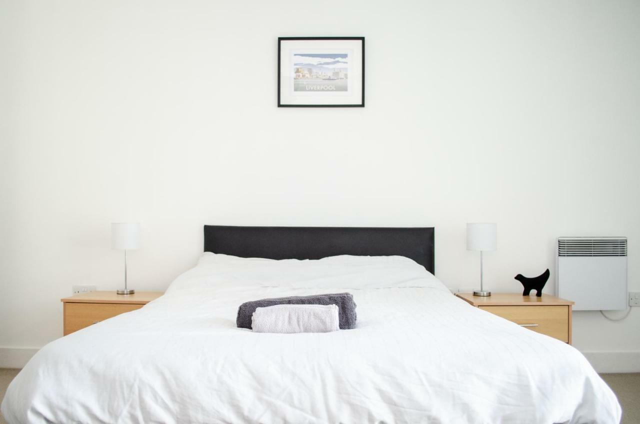 Serviced Apartment In Liverpool City Centre - Free Parking - Balcony - By Happy Days Eksteriør billede
